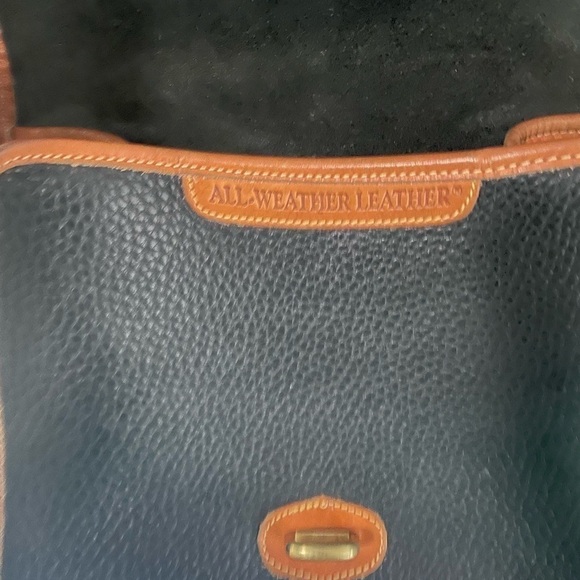 DOONEY & BOURKE
Vintage Pebbled Leather Flap Shoulder Handbag - Picture 9 of 12